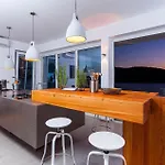 Style And Sea * Vela Luka