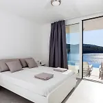 Style And Sea *